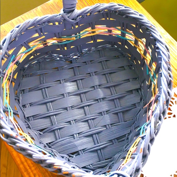 VTG WOVEN PURPLE HEART SHAPED BASKET MULTICOLOR - Picture 8 of 8